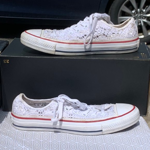 white lace chuck taylors